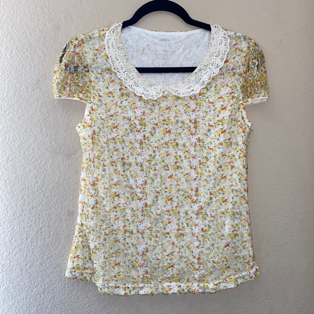 FLORAL LACE CAP SLEEVE BLOUSE